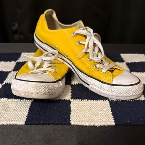 Size 9.5 women’s Yellow Low-Top Converse Sneakers